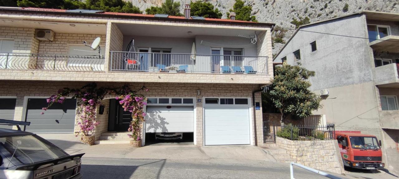 Apartment Adrian Omiš Extérieur photo