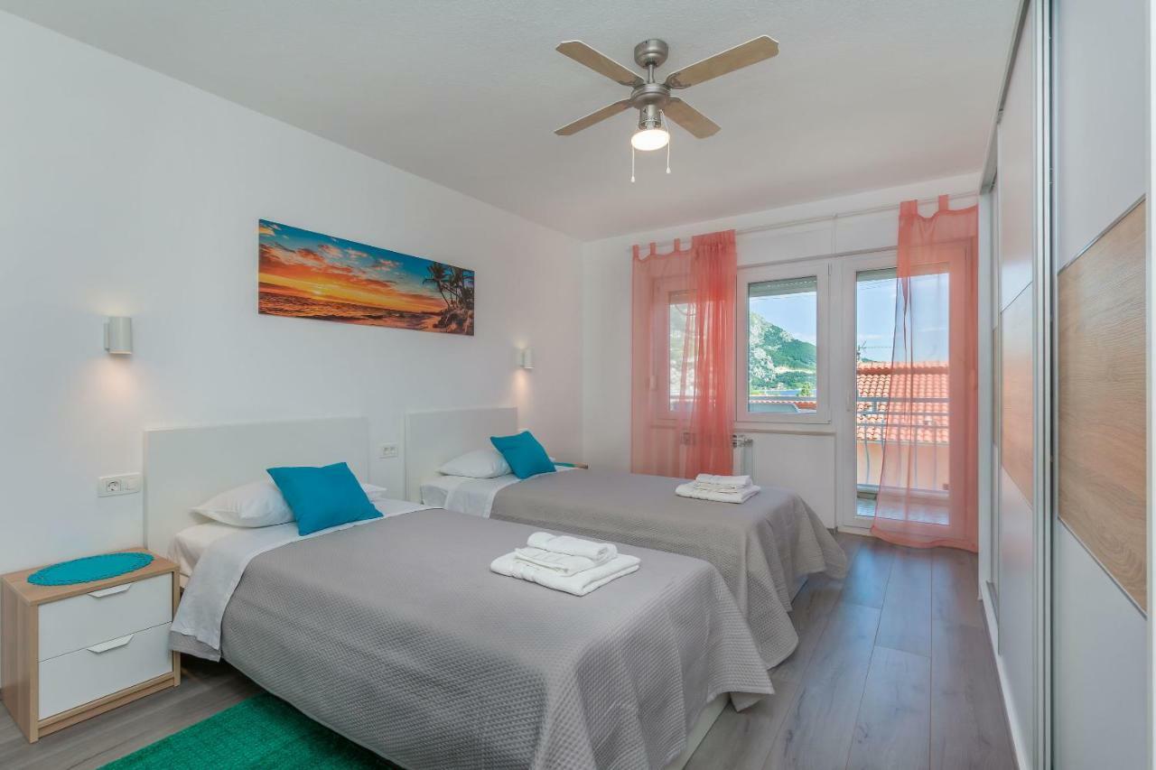 Apartment Adrian Omiš Extérieur photo